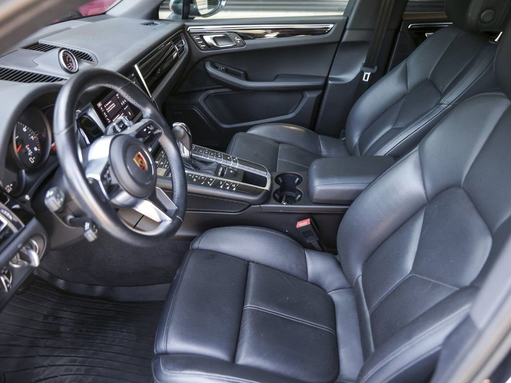 Certified 2021 Porsche Macan image 17