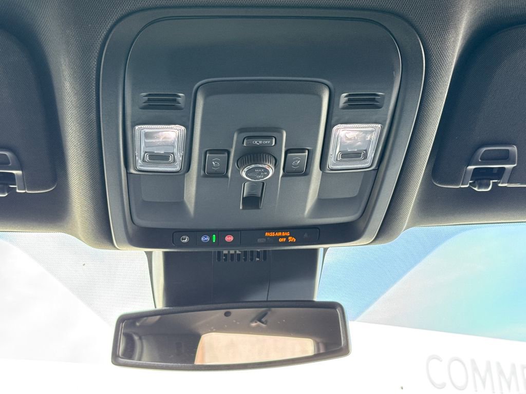 Used 2025 Chevrolet Tahoe Premier AWD/4WD image 25