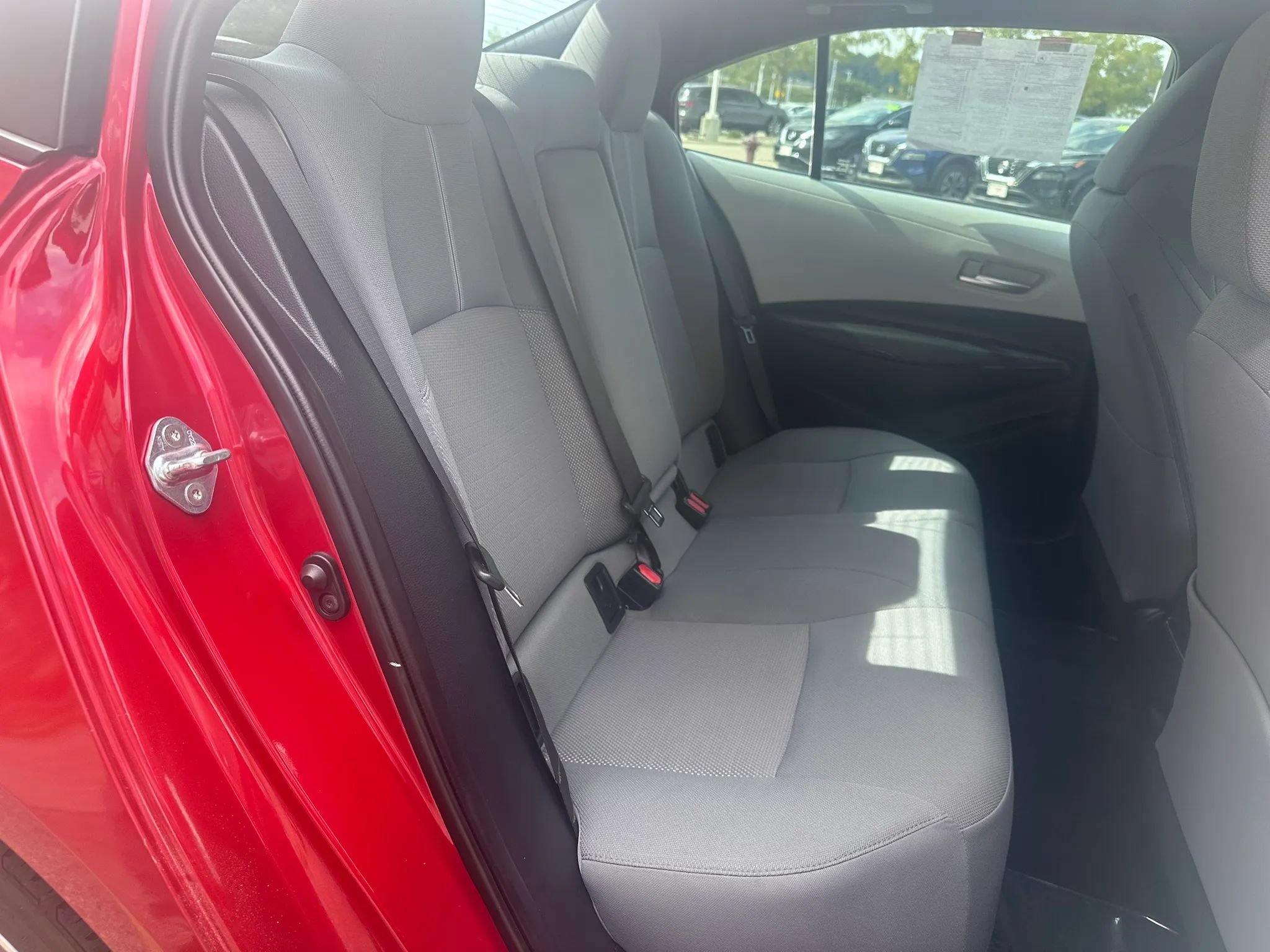 Used 2020 Toyota Corolla SE FWD image 12
