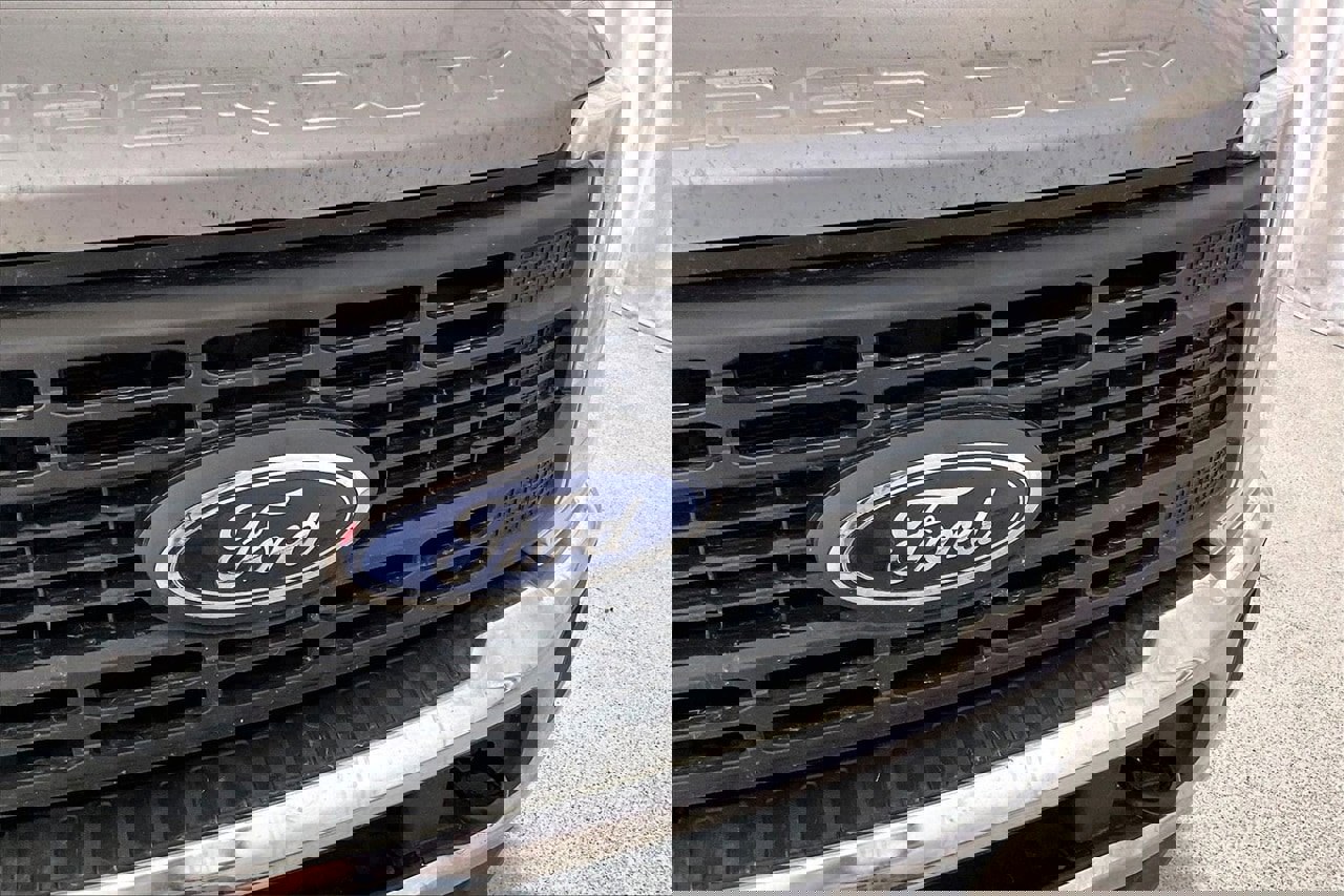 Used 2024 Ford F250 XL w/ FX4 Off-Road Package image 7