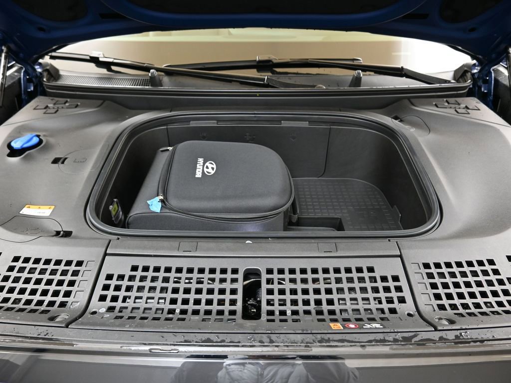 Used 2026 Hyundai Ioniq 9 SEL image 9