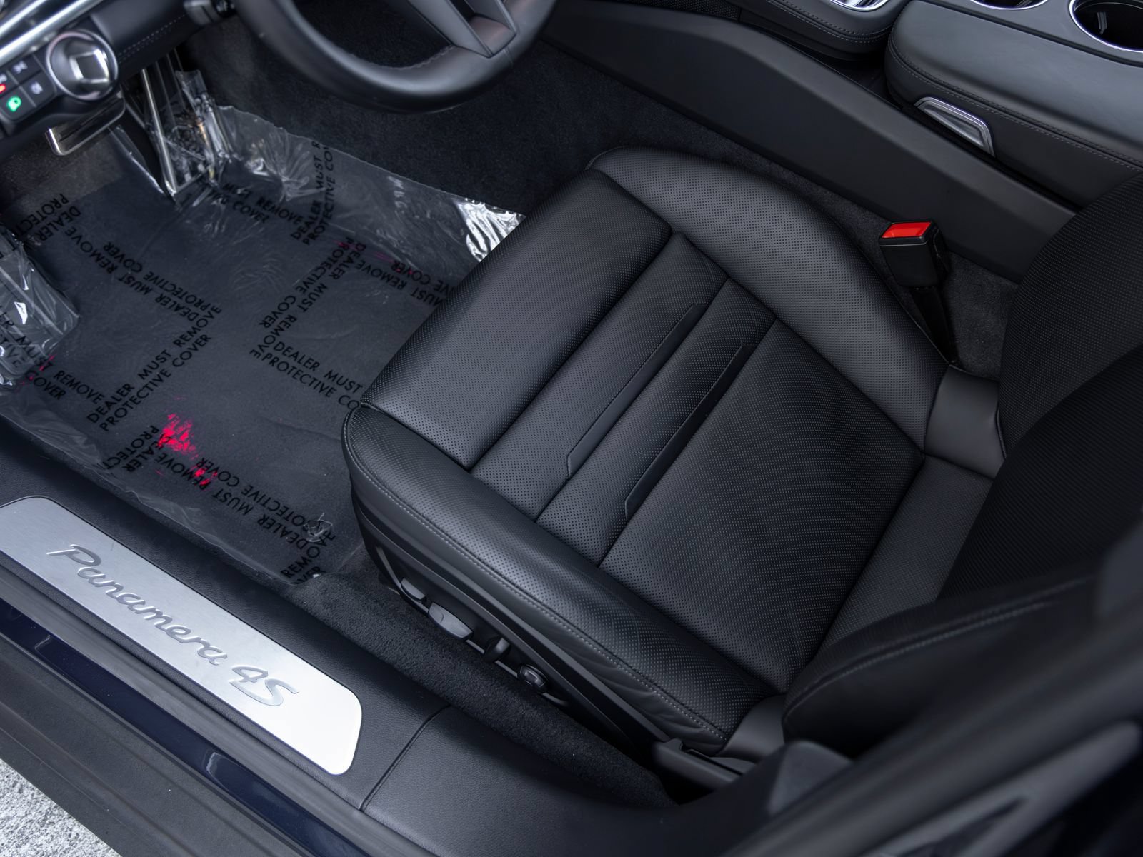 Certified 2022 Porsche Panamera 4S AWD/4WD image 28