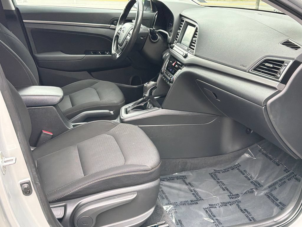 Used 2017 Hyundai Elantra Value Edition FWD image 10
