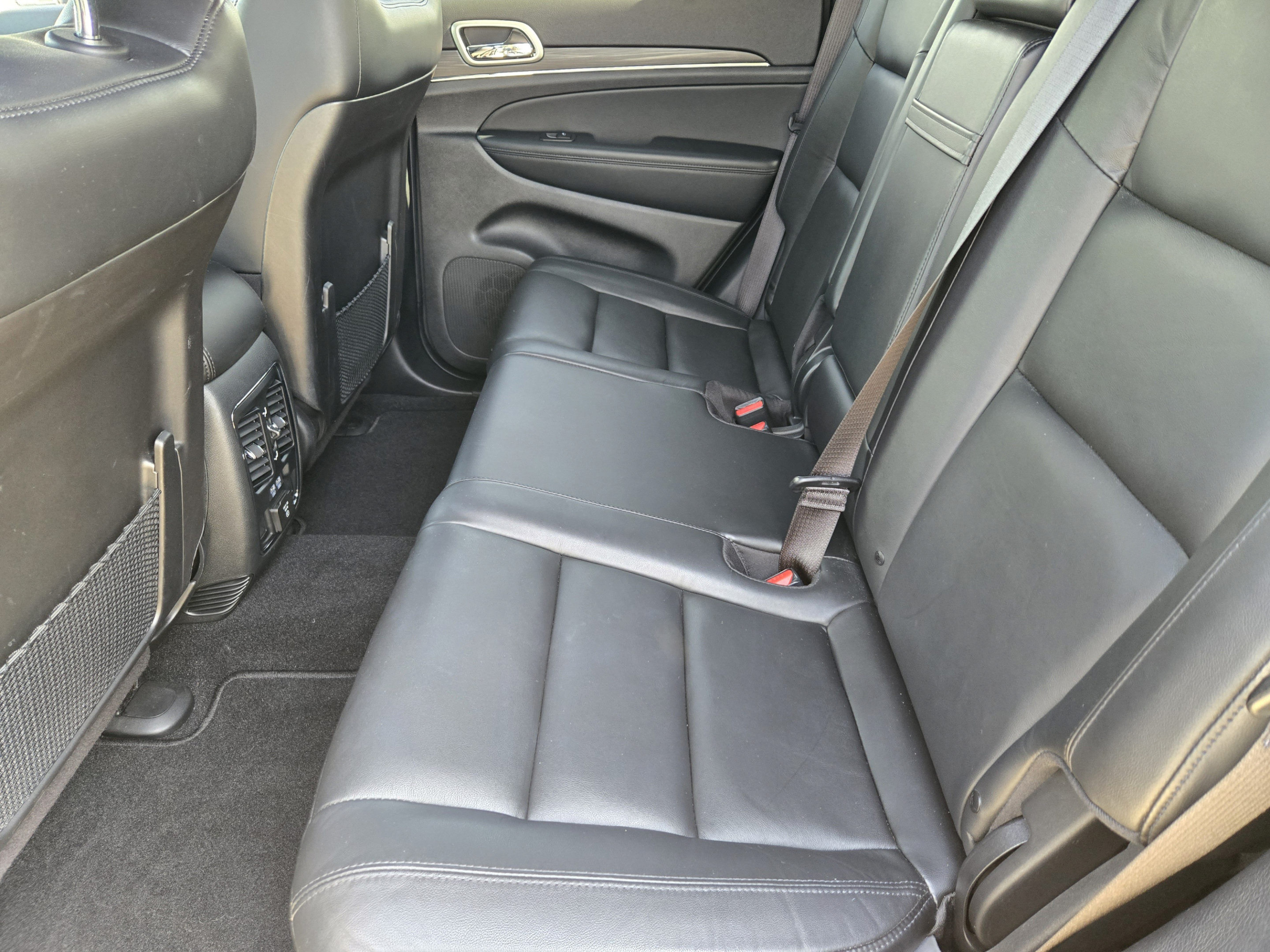 Used 2021 Jeep Grand Cherokee Limited RWD image 27