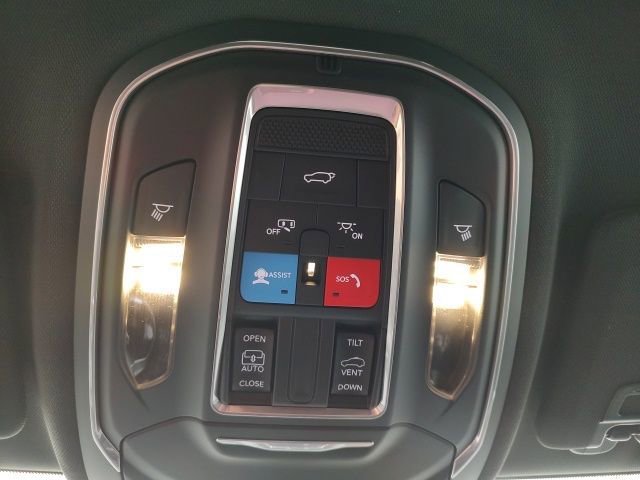 New 2026 Jeep Grand Cherokee Laredo image 22
