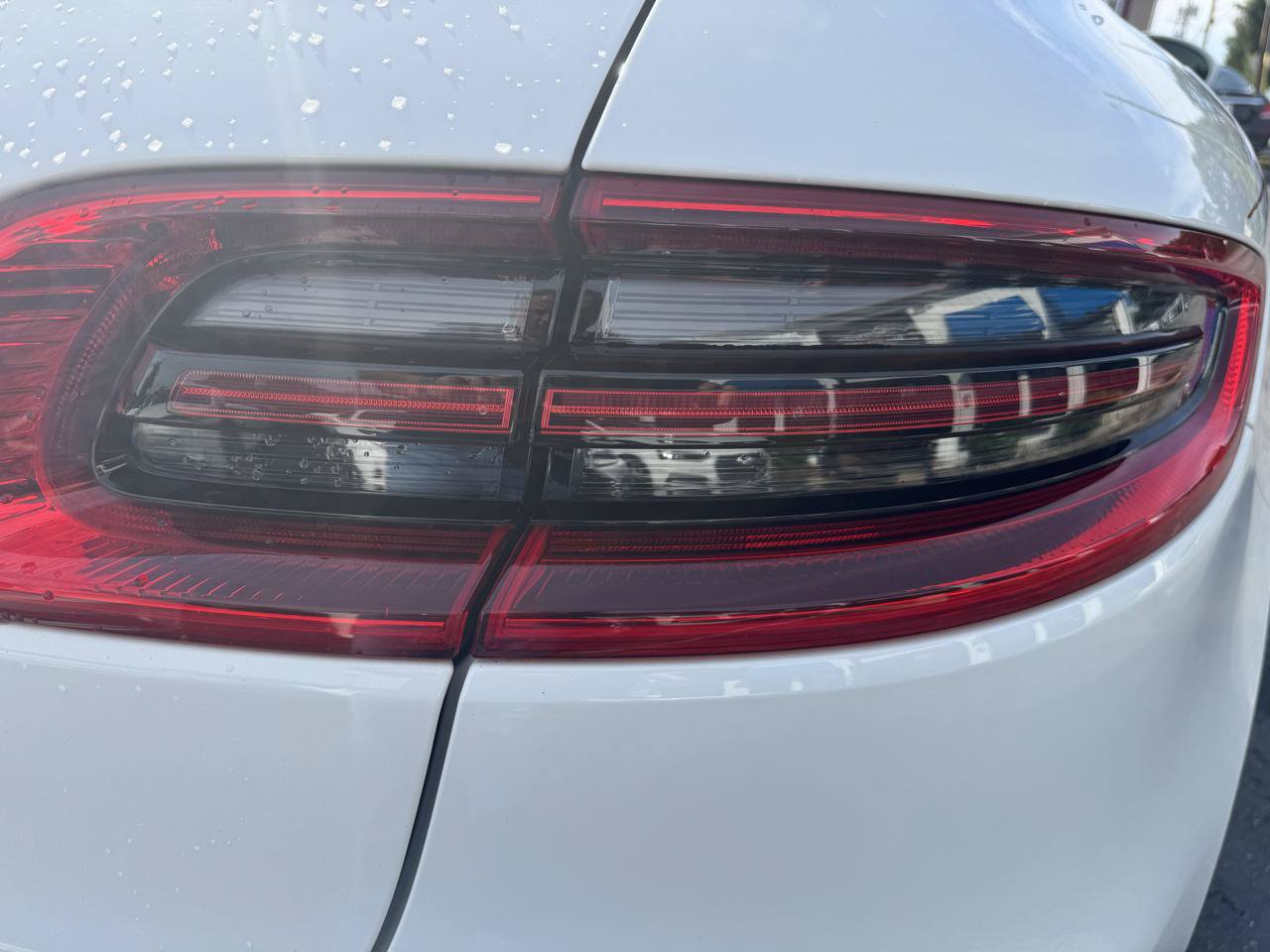 Used 2018 Porsche Macan Sport Edition AWD/4WD image 23