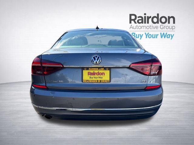 Used 2017 Volkswagen Passat 1.8T SEL Premium FWD image 6