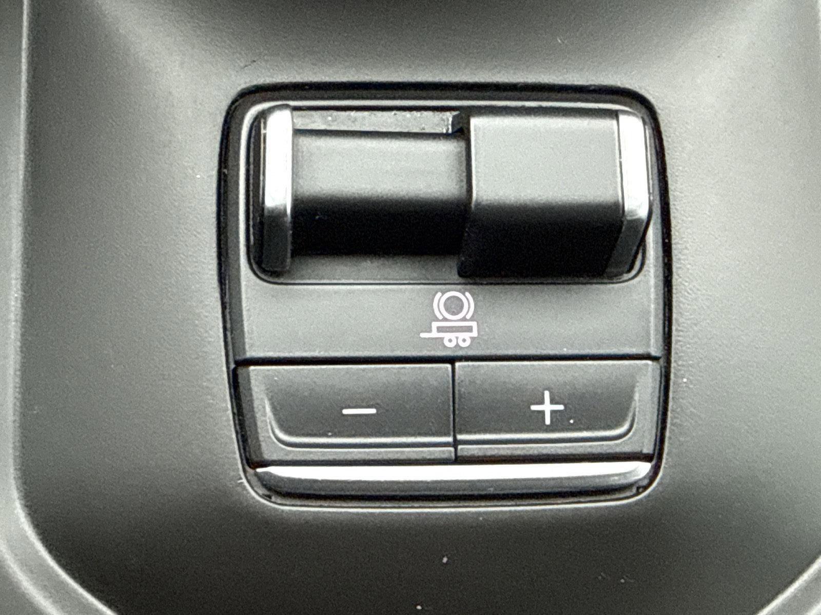 Used 2024 GMC Sierra 1500 AT4X image 26