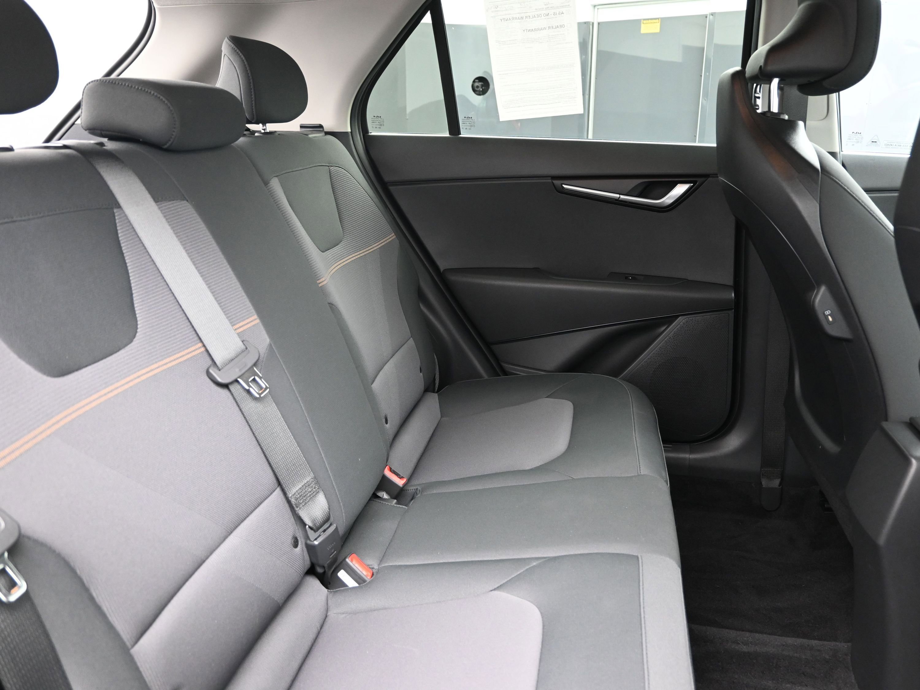 Used 2024 Kia Niro LX image 25