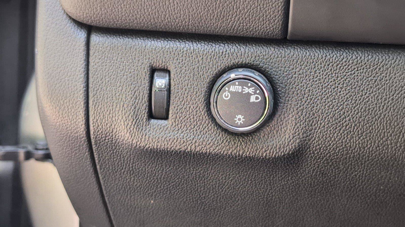 Used 2022 Chevrolet Colorado LT w/ Fleet Safety Package RWD image 31