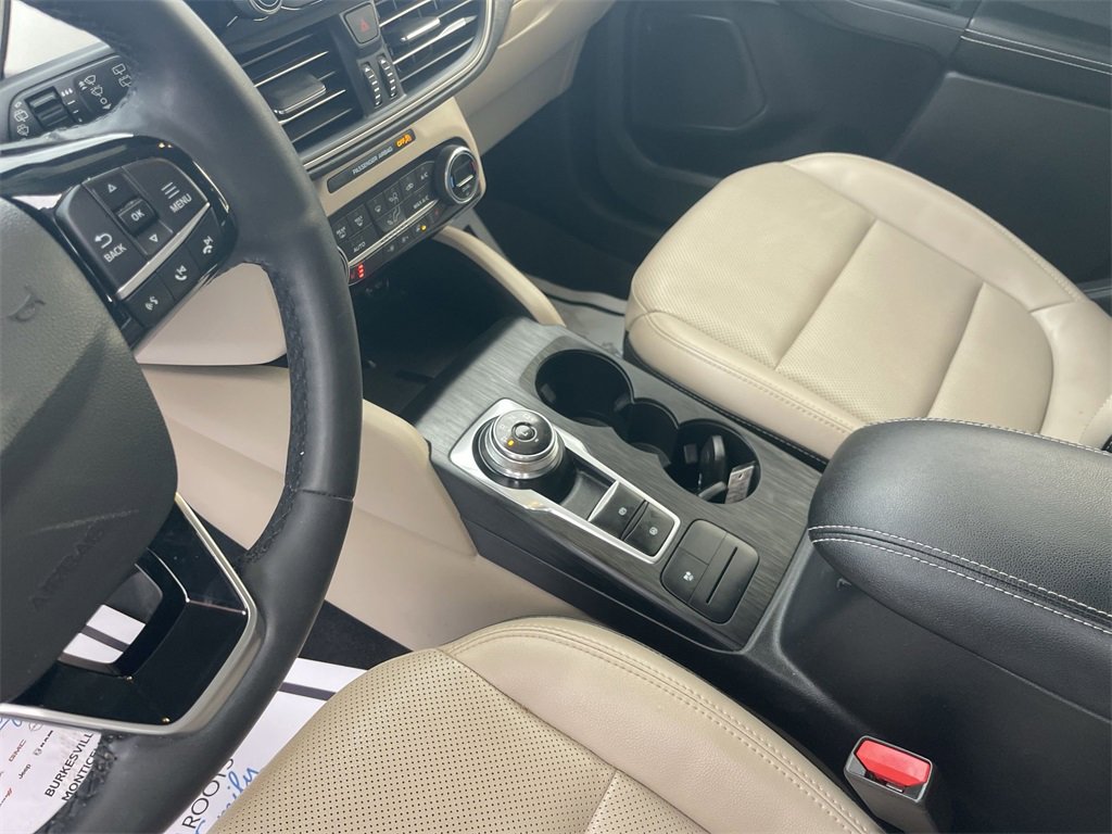 Used 2021 Ford Escape SEL w/ Technology Package image 26