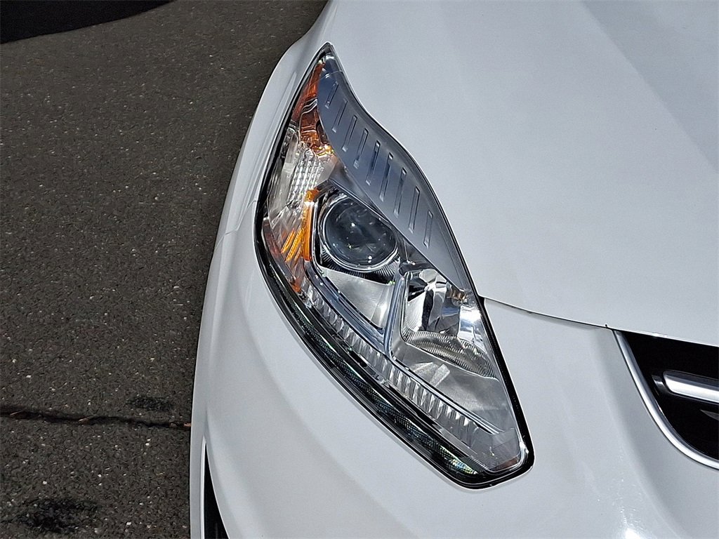 Used 2017 Ford C-MAX SE image 9