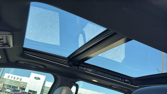 Used 2021 Nissan Titan PRO-4X w/ Pro-4x Convenience Package image 8