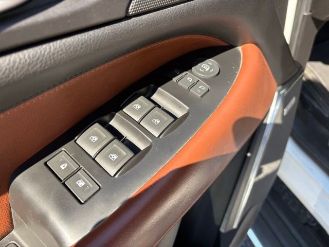 Used 2017 Cadillac Escalade Premium Luxury image 16