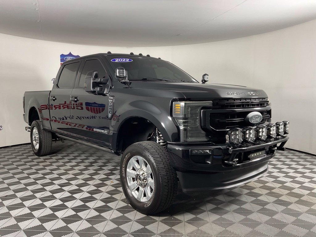 Used 2022 Ford F250 Platinum w/ FX4 Off-Road Package AWD/4WD image 1