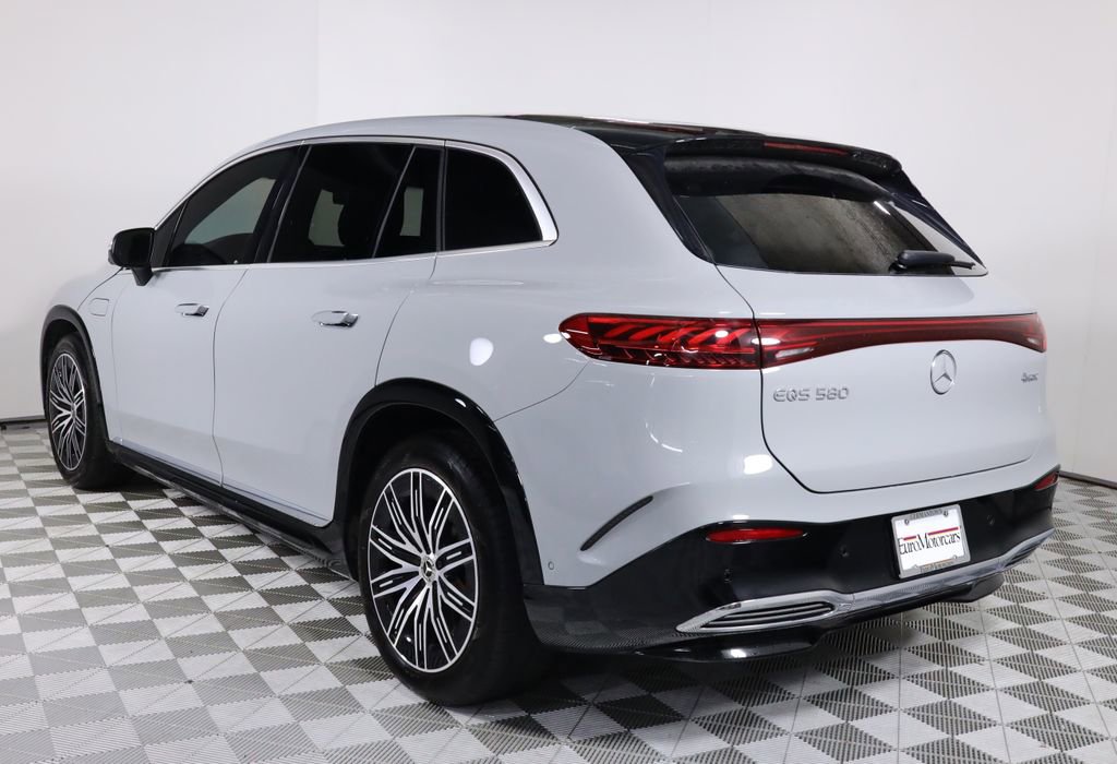 Used 2023 Mercedes-Benz EQS 580 4MATIC SUV image 4