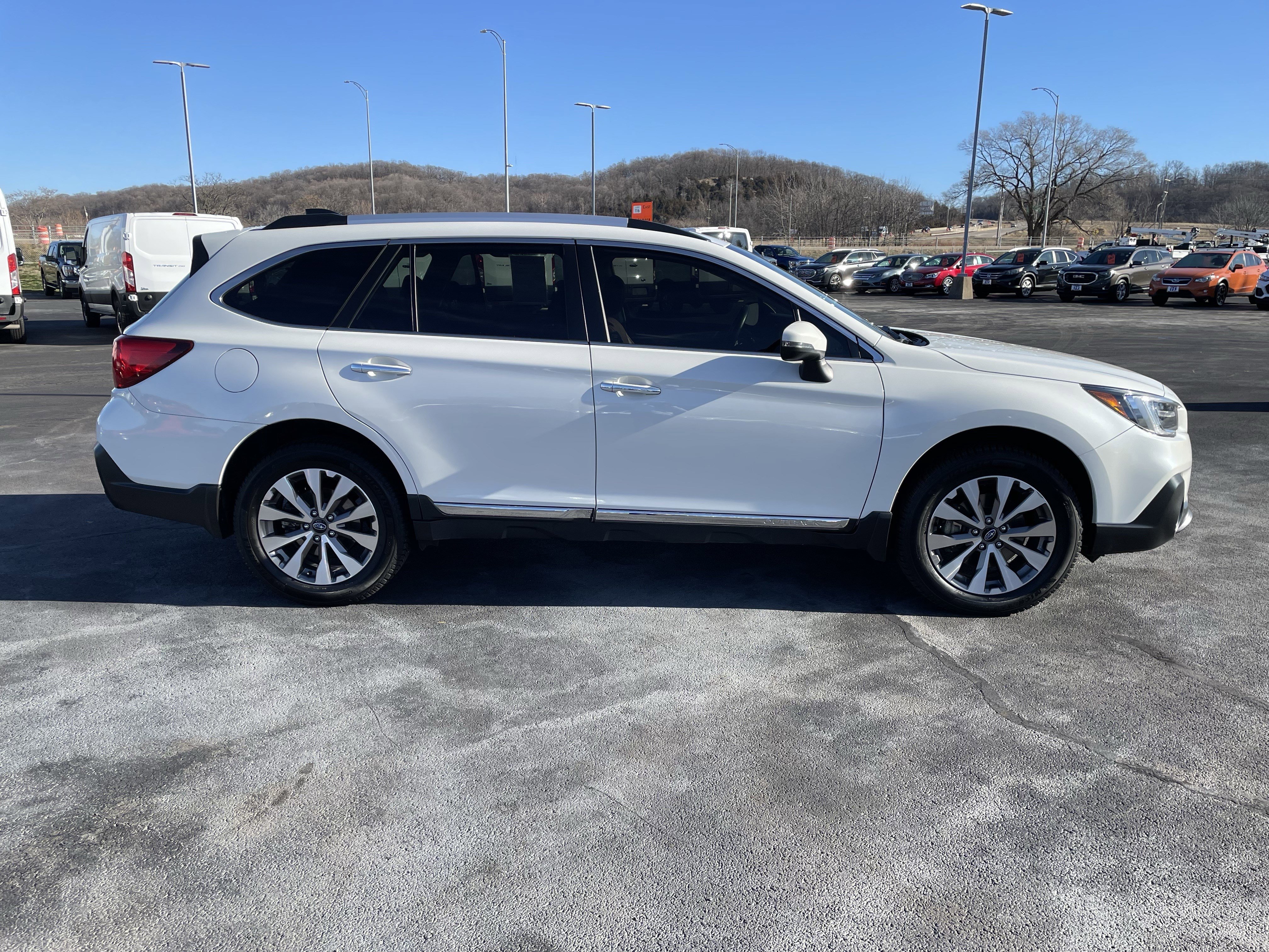 Used 2019 Subaru Outback 2.5i Touring w/ Popular Package #3A image 10