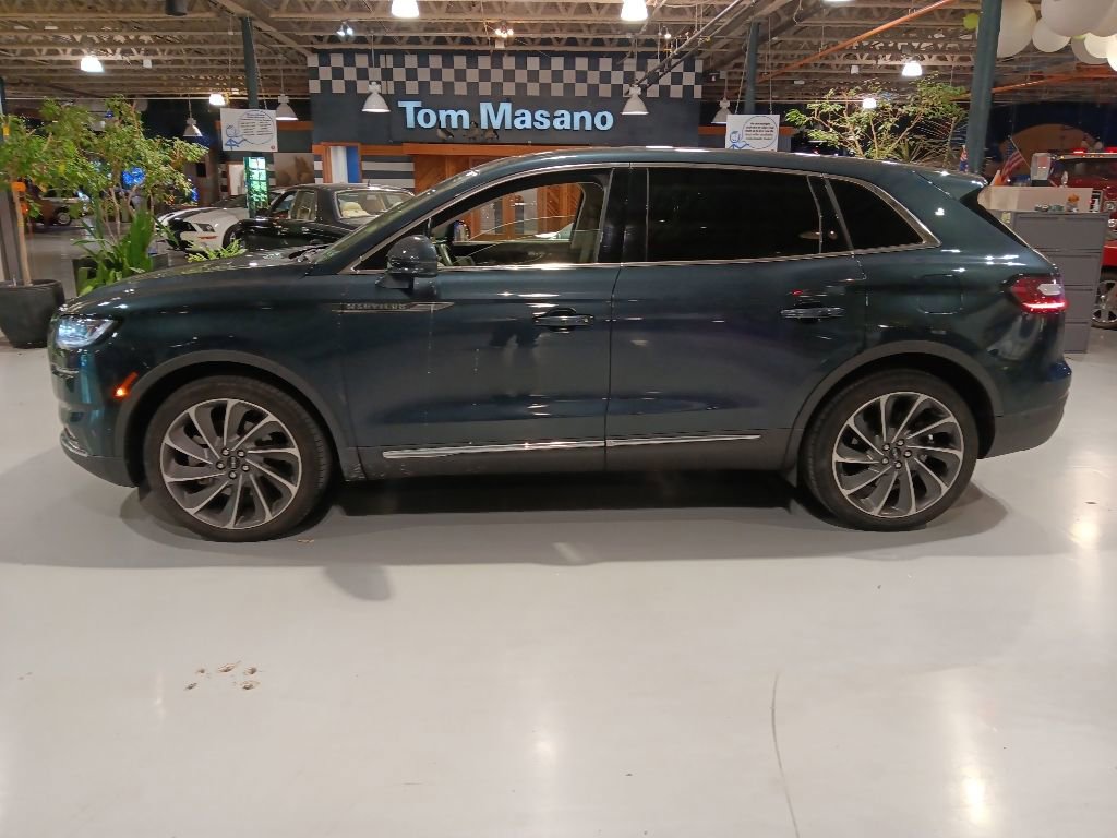 Used 2021 Lincoln Nautilus Reserve w/ Equipment Group 202A AWD/4WD image 9