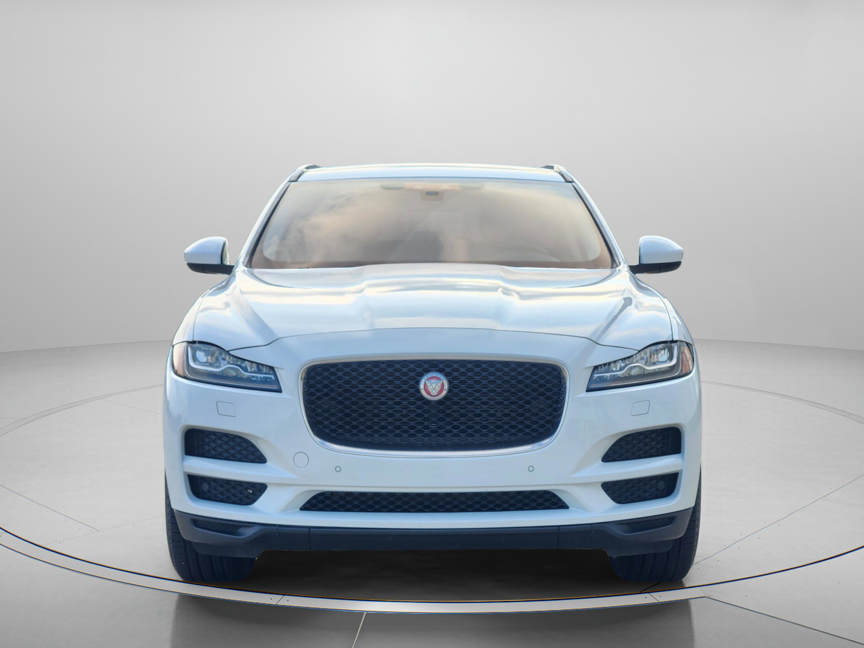 Used 2017 Jaguar F-PACE Prestige image 6