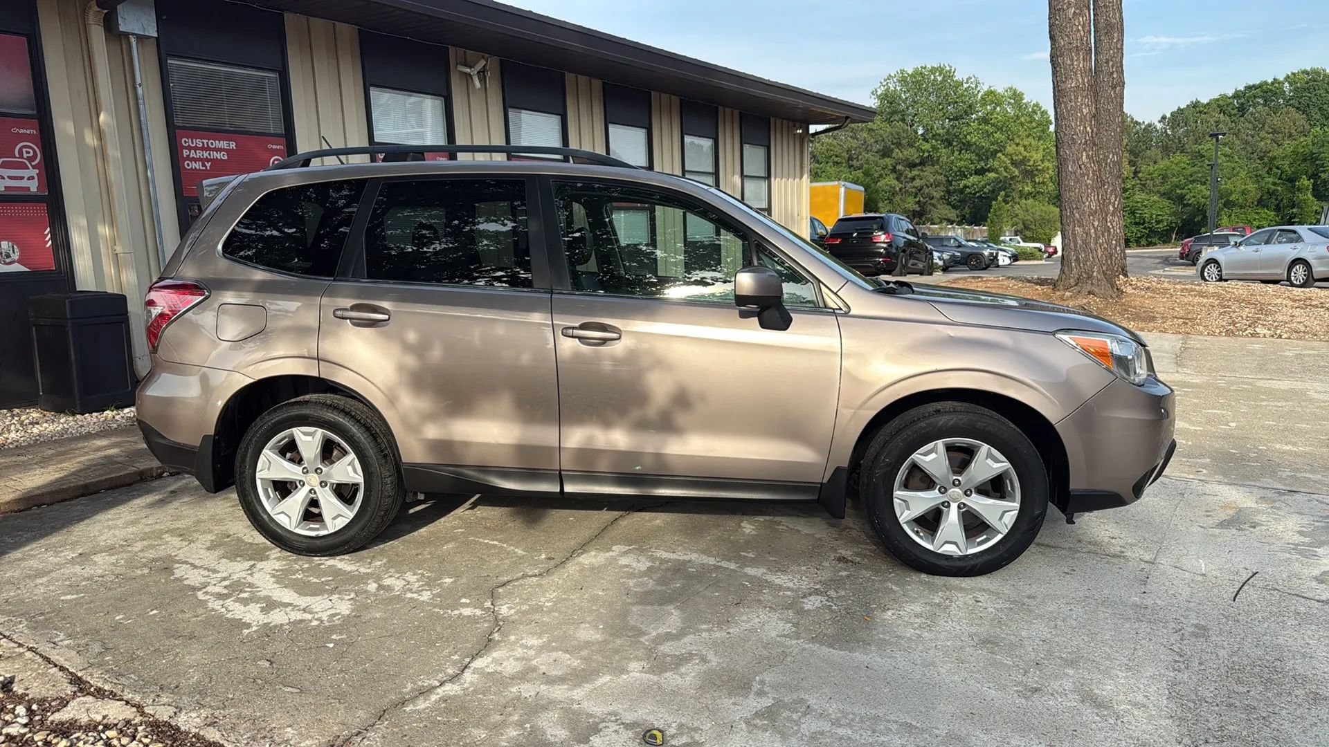 Used 2015 Subaru Forester 2.5i Limited AWD/4WD image 4