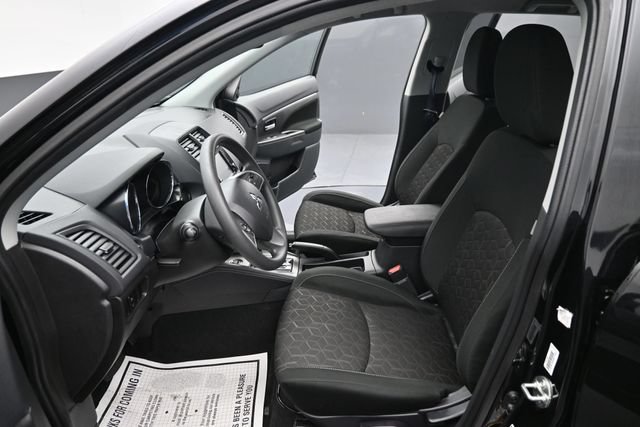 Used 2025 Mitsubishi Outlander Sport ES AWD/4WD image 12
