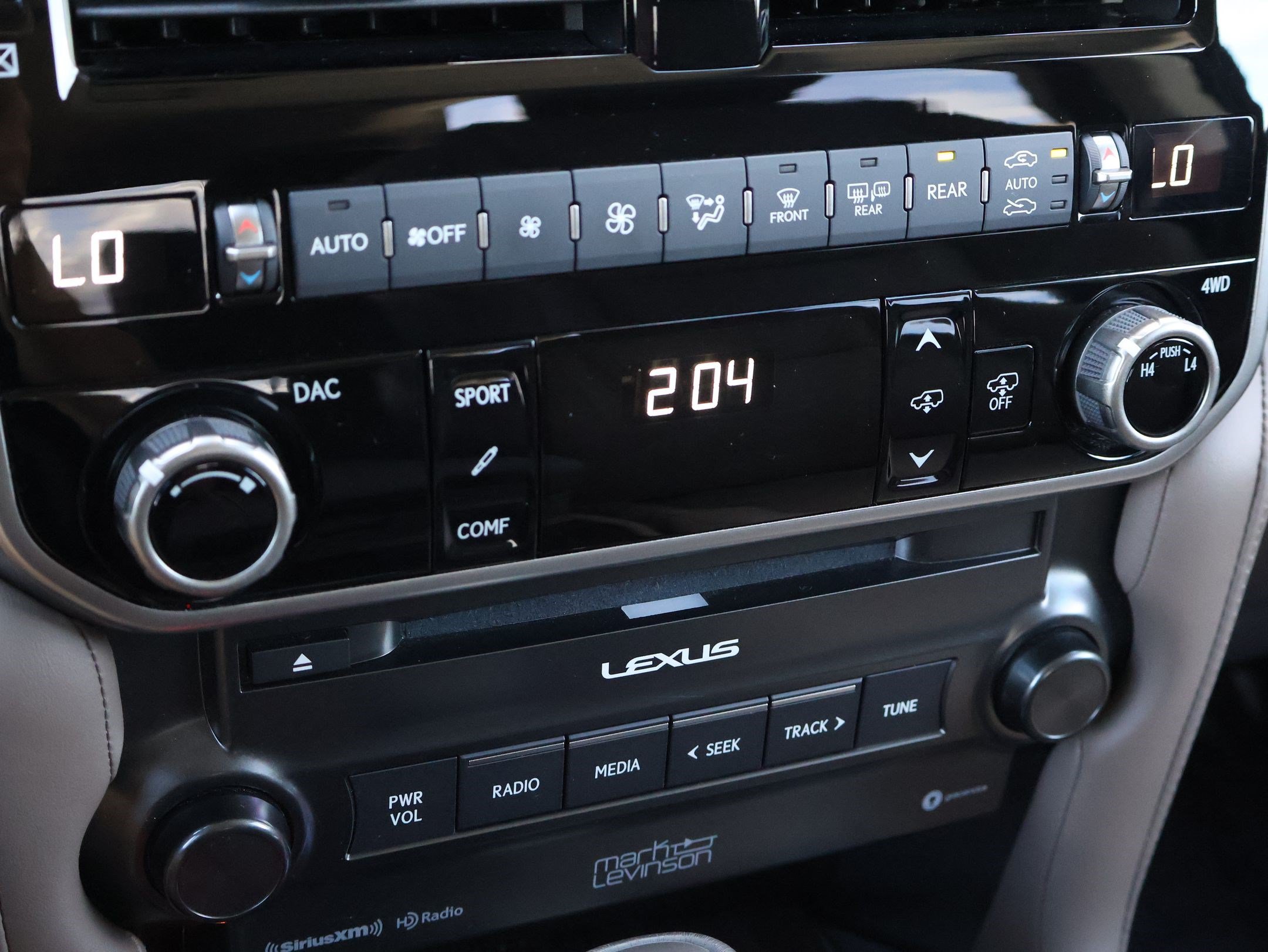 Used 2023 Lexus GX 460 Luxury w/ Sport Design Package AWD/4WD image 26