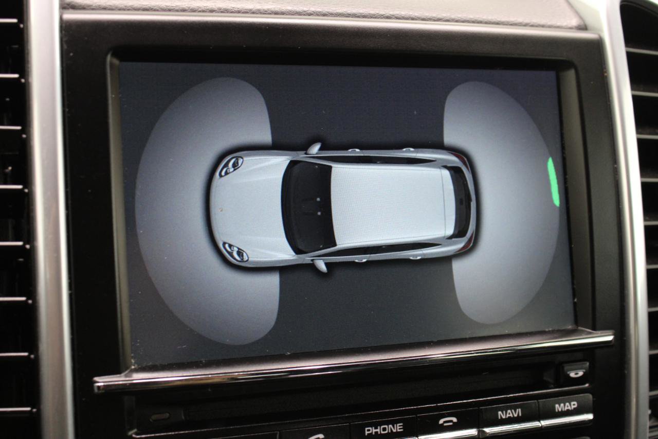 Used 2016 Porsche Cayenne image 50