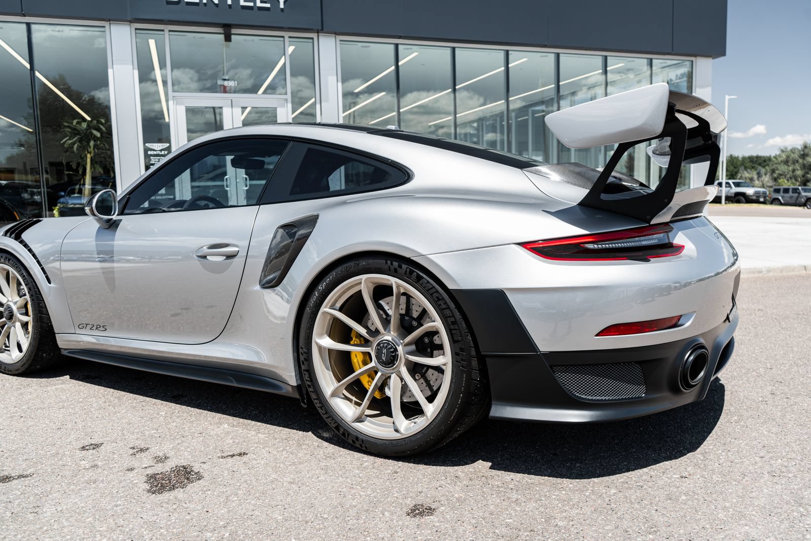 Used 2019 Porsche 911 GT2 RS RWD image 9