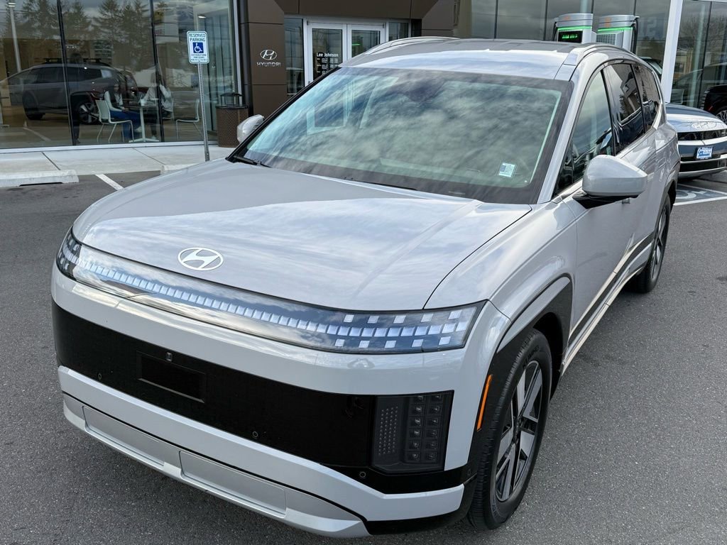 Certified 2026 Hyundai Ioniq 9 SEL image 9