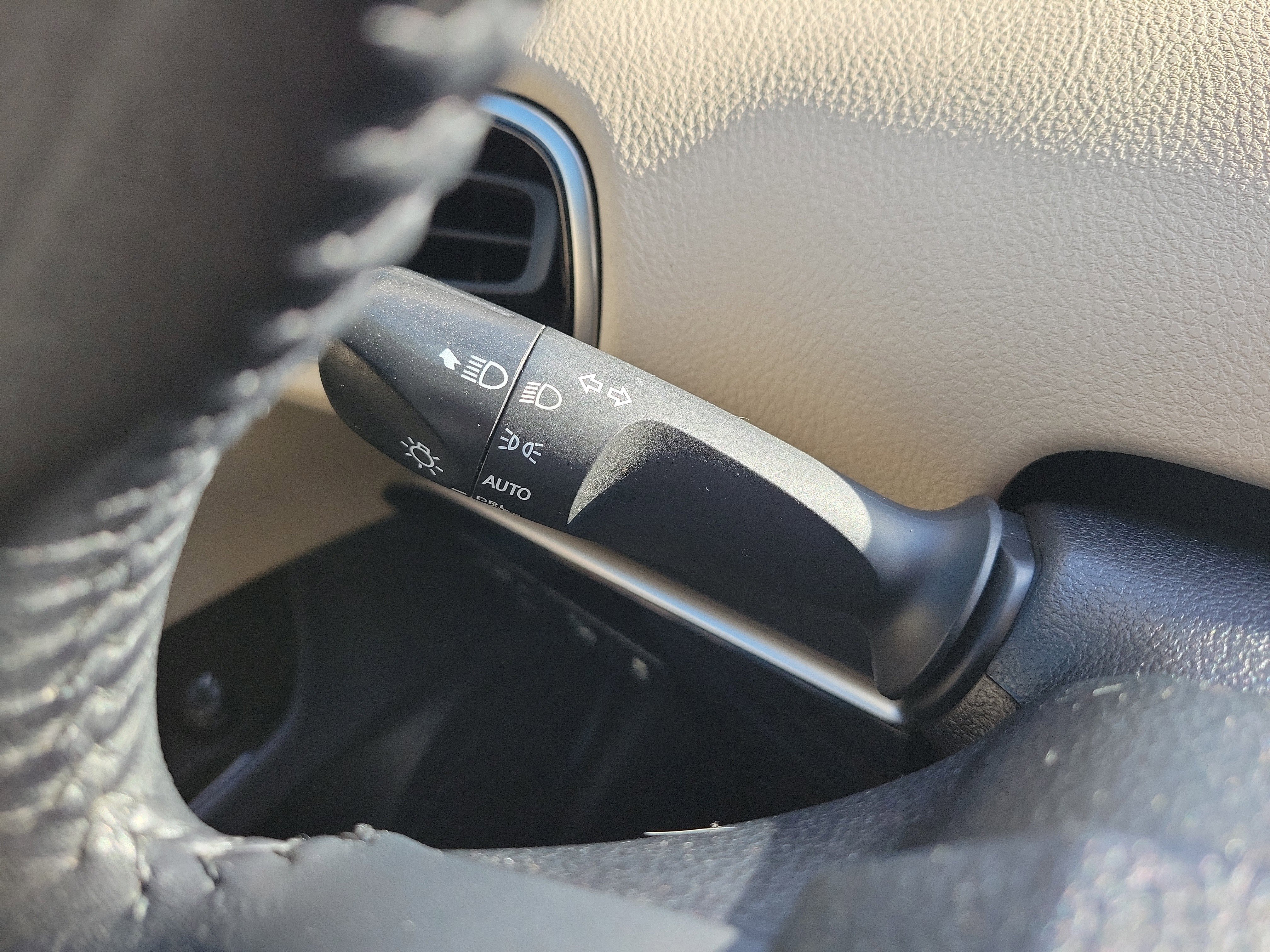 Used 2018 Toyota Prius Four image 27