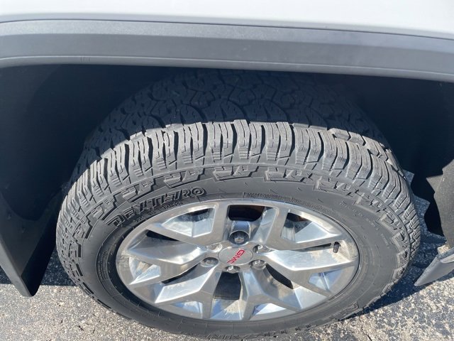 Used 2017 GMC Sierra 1500 SLT w/ SLT Premium Package image 17