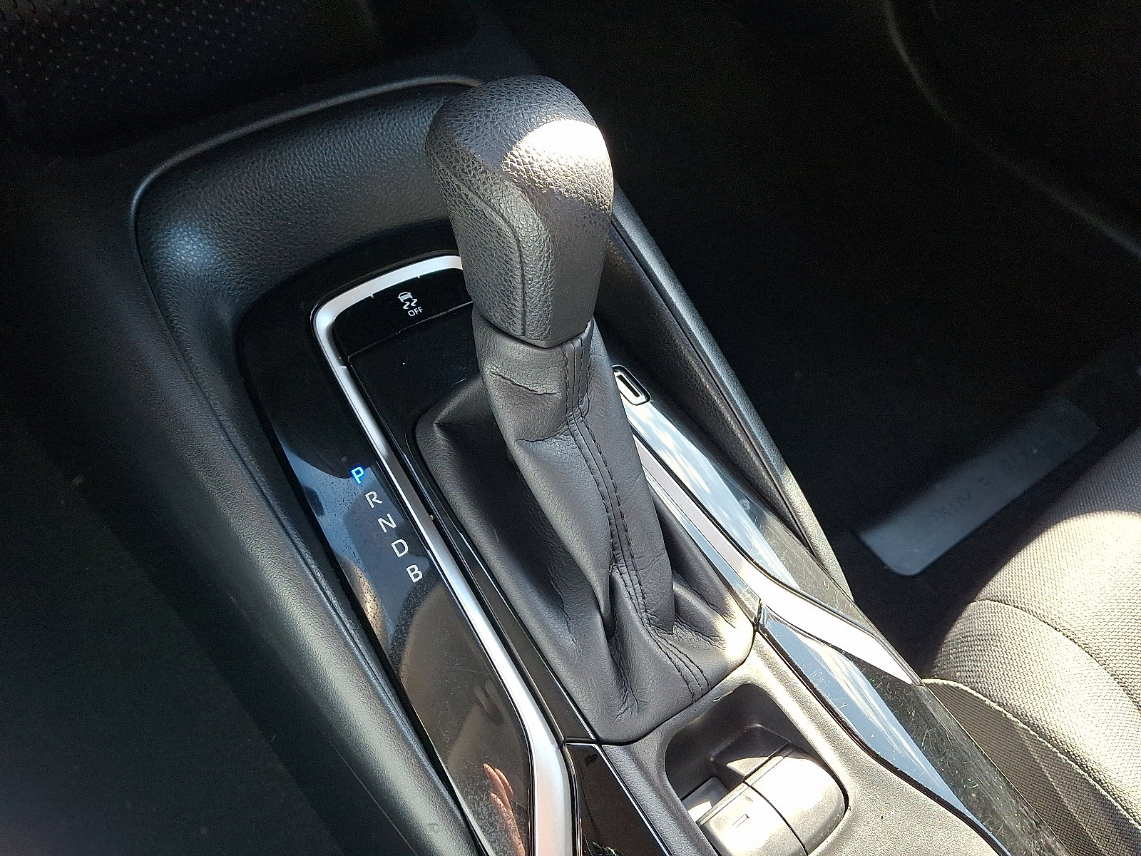 Used 2020 Toyota Corolla LE image 14