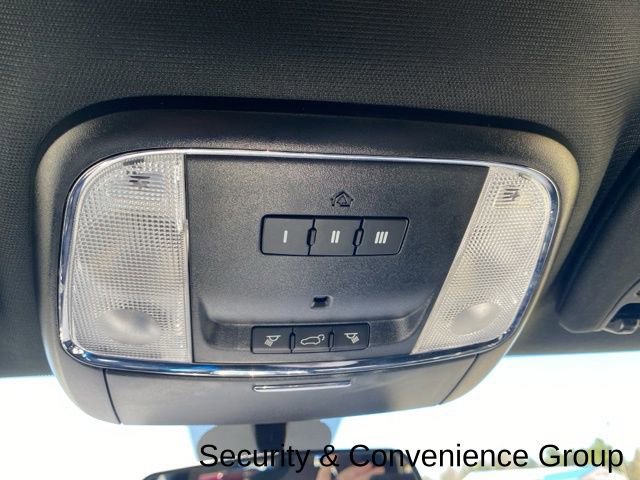 Used 2019 Jeep Grand Cherokee Laredo w/ Security & Convenience Group AWD/4WD image 21