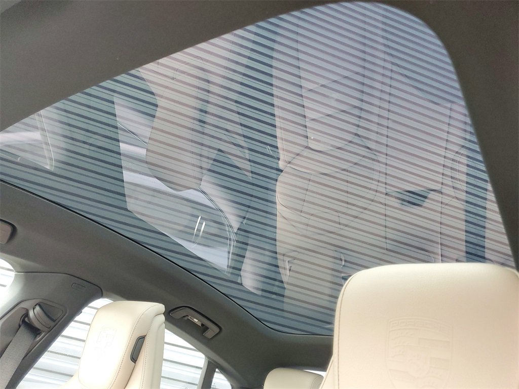 New 2025 Porsche Taycan image 15