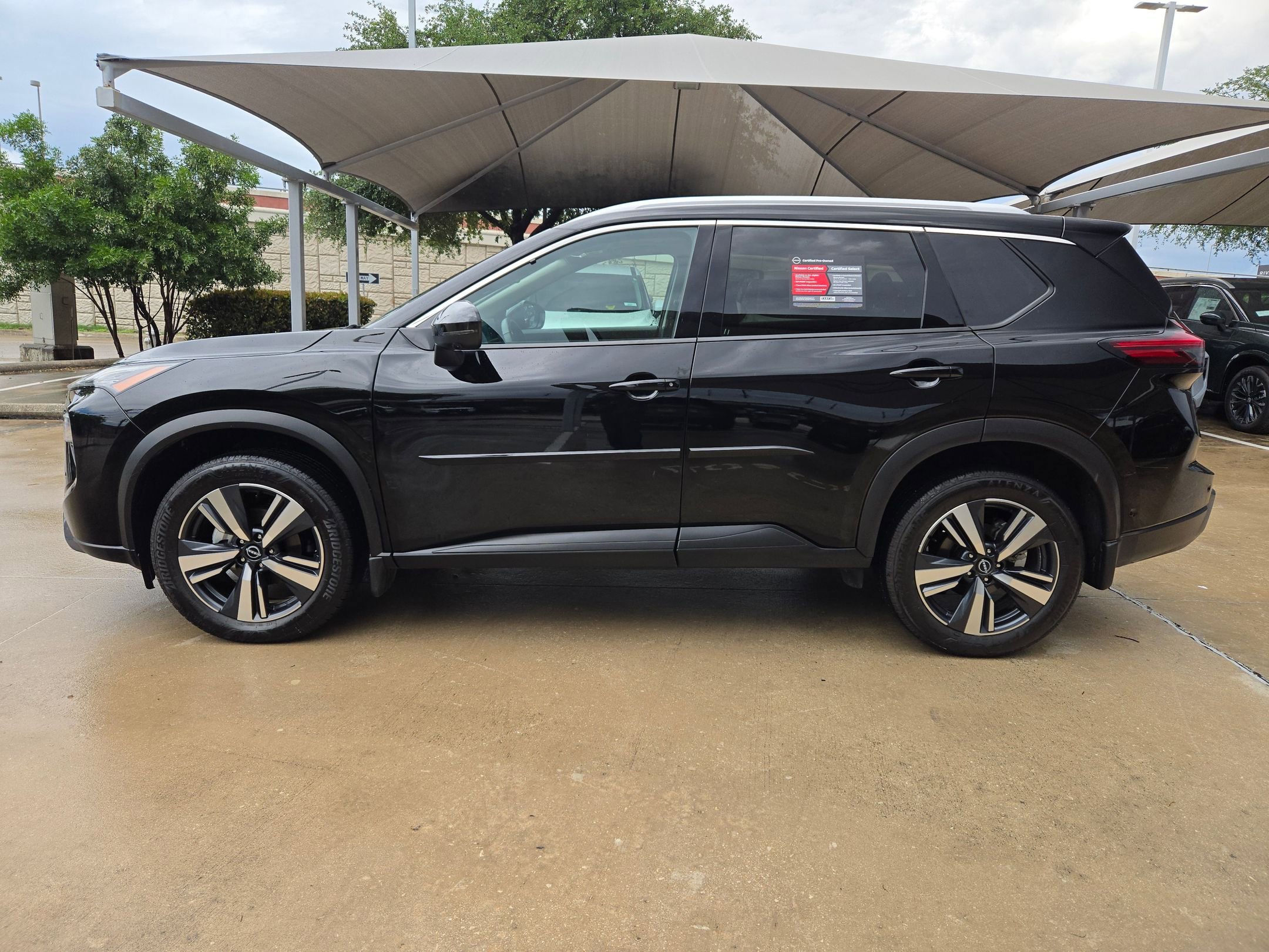 Used 2024 Nissan Rogue SL w/ SL Premium Package FWD image 6