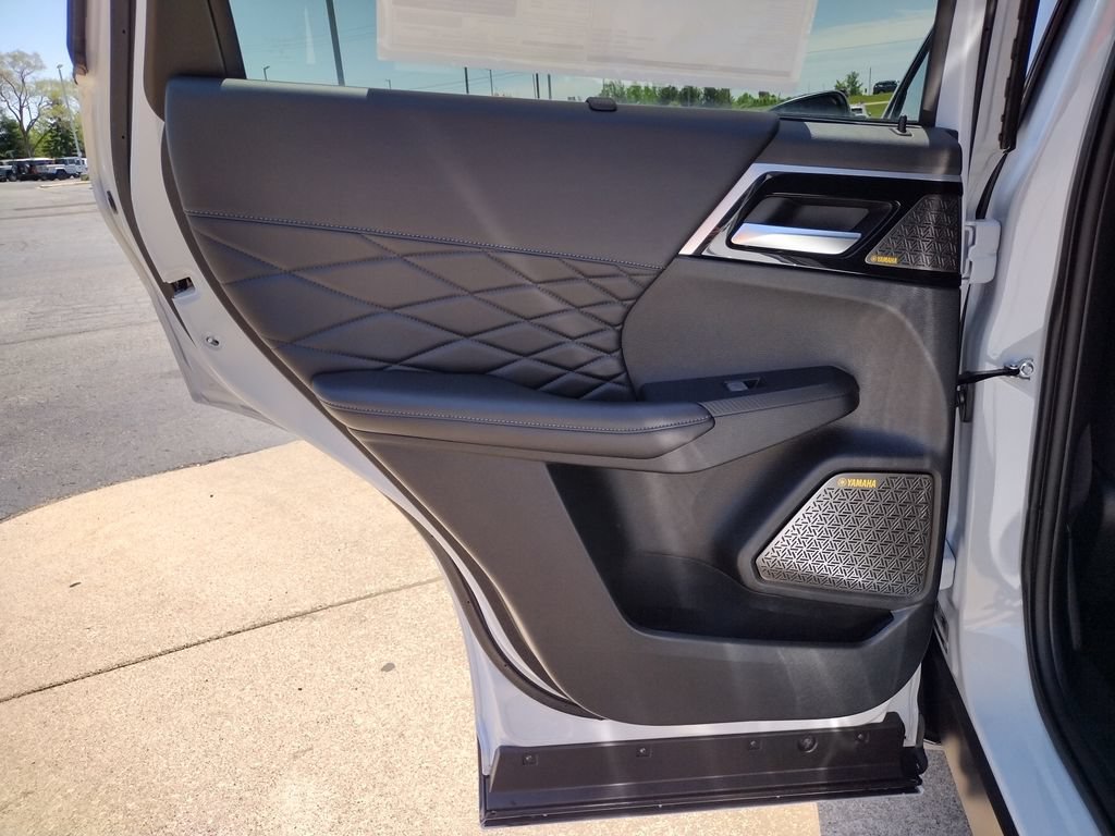 New 2026 Mitsubishi Outlander SEL Black Edition AWD/4WD image 33