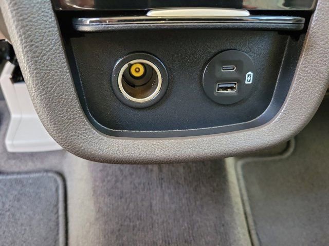 Certified 2022 Lincoln Nautilus FWD w/ Premium Package image 16