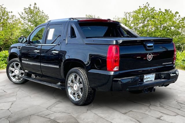 Used 2013 Cadillac Escalade EXT Premium image 11