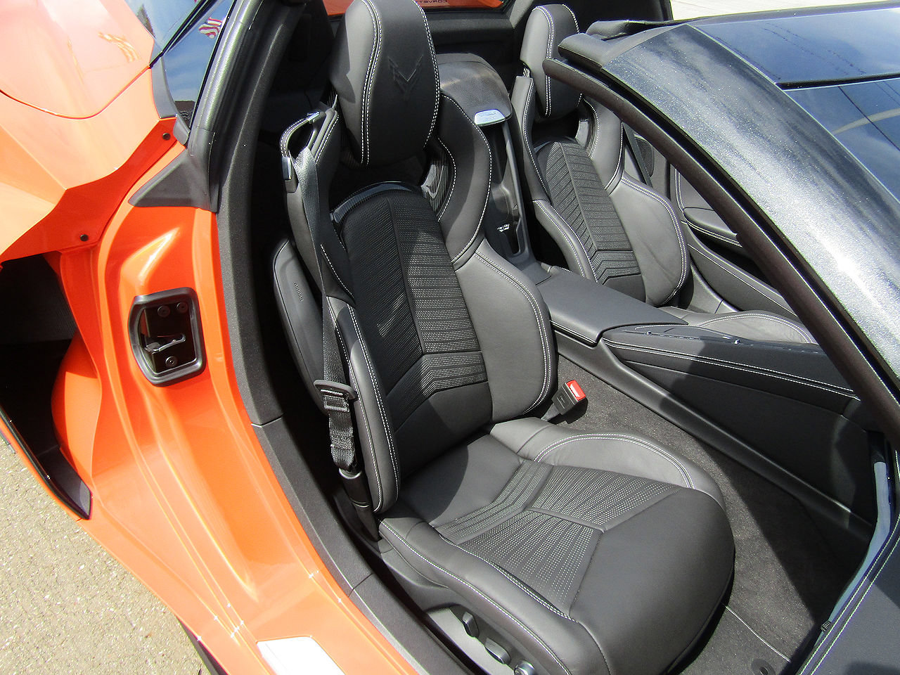Used 2025 Chevrolet Corvette E-Ray w/ Stealth Interior Trim Package AWD/4WD image 12