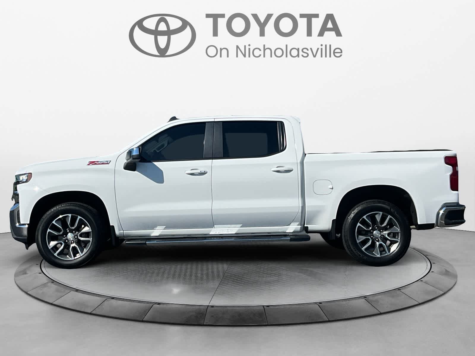 Used 2020 Chevrolet Silverado 1500 LT w/ All-Star Edition AWD/4WD image 2
