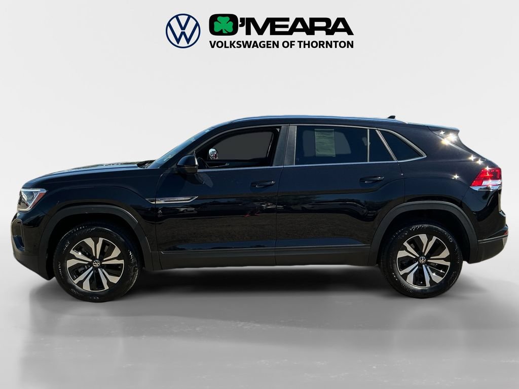 Used 2025 Volkswagen Atlas Cross Sport SE AWD/4WD image 2