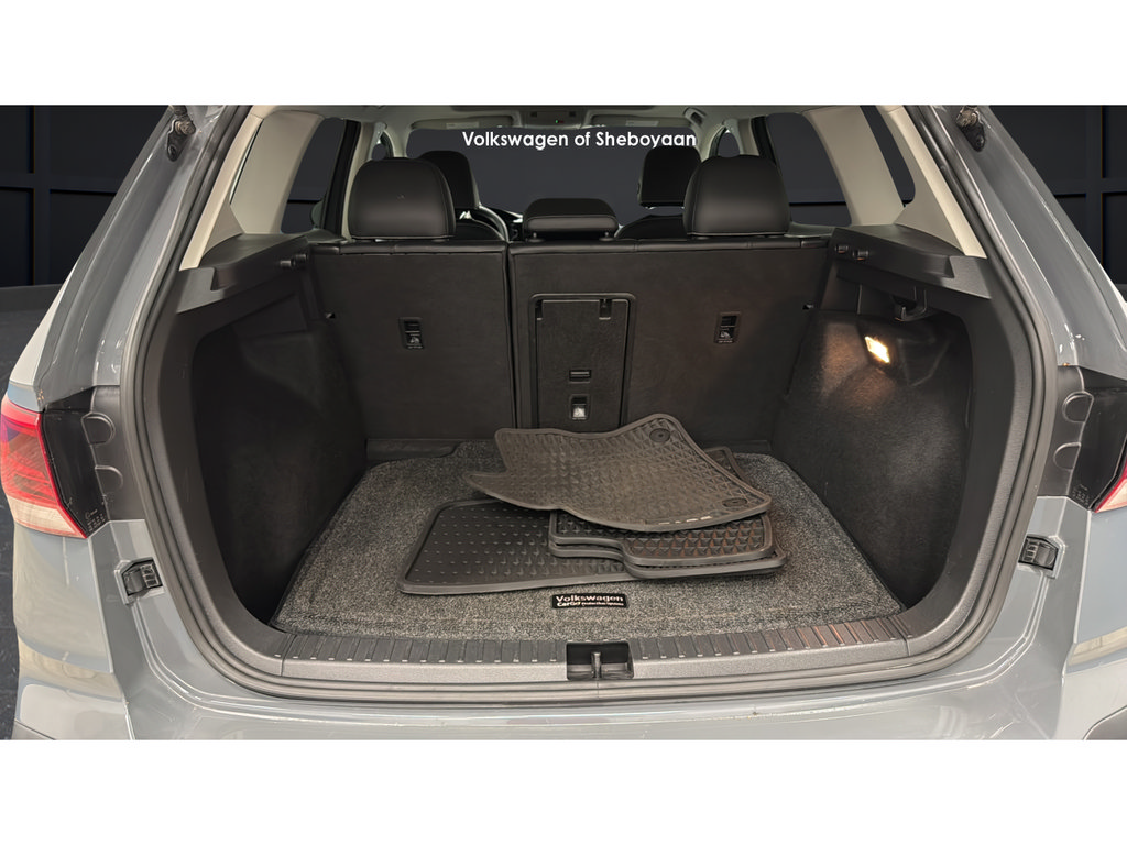 Used 2022 Volkswagen Taos SE w/ Panoramic Sunroof Package FWD image 26