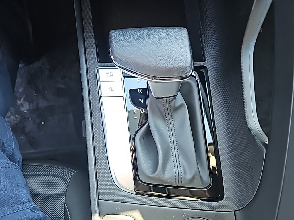 New 2026 Hyundai Elantra SE image 21