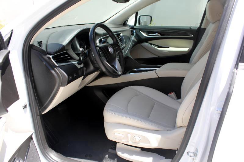 Used 2023 Buick Enclave Essence w/ Sound and Sites Package image 9
