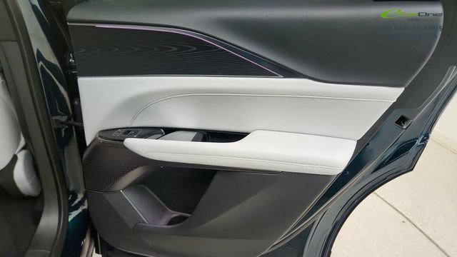 Used 2025 Cadillac Lyriq Luxury w/ LPO, Floor Liner Package RWD image 30