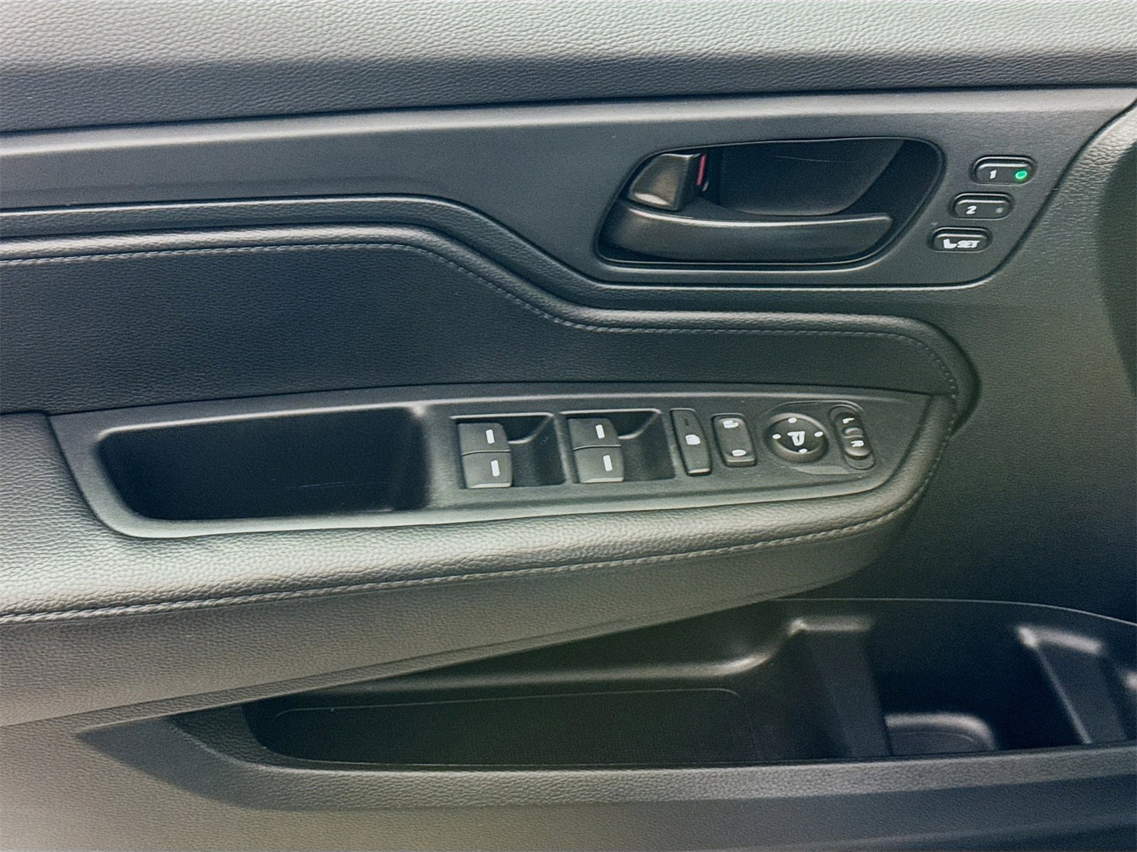 Used 2023 Honda Odyssey Sport image 15