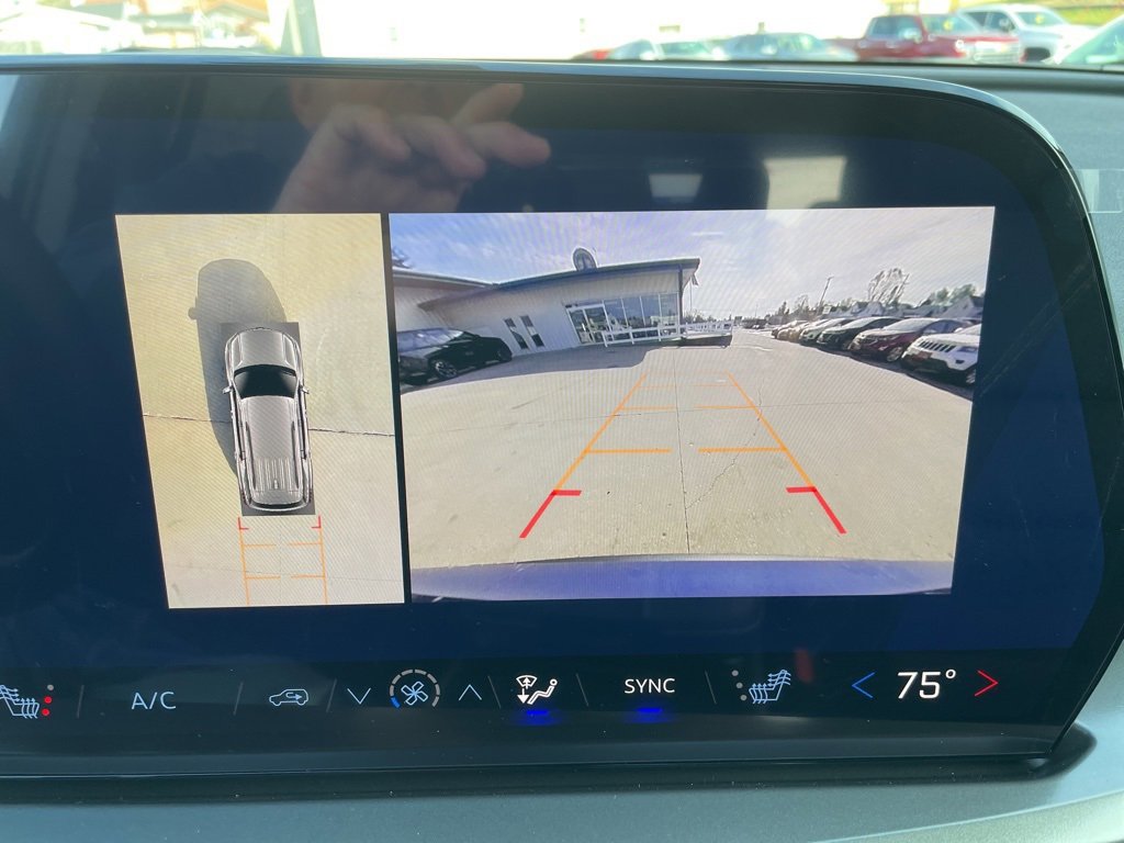 New 2026 Chevrolet Traverse LT w/ Midnight/Sport Edition image 9