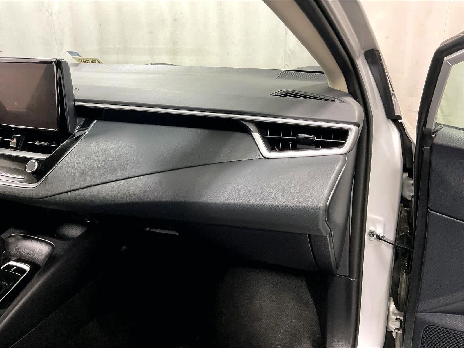 Certified 2025 Toyota Corolla LE FWD image 13