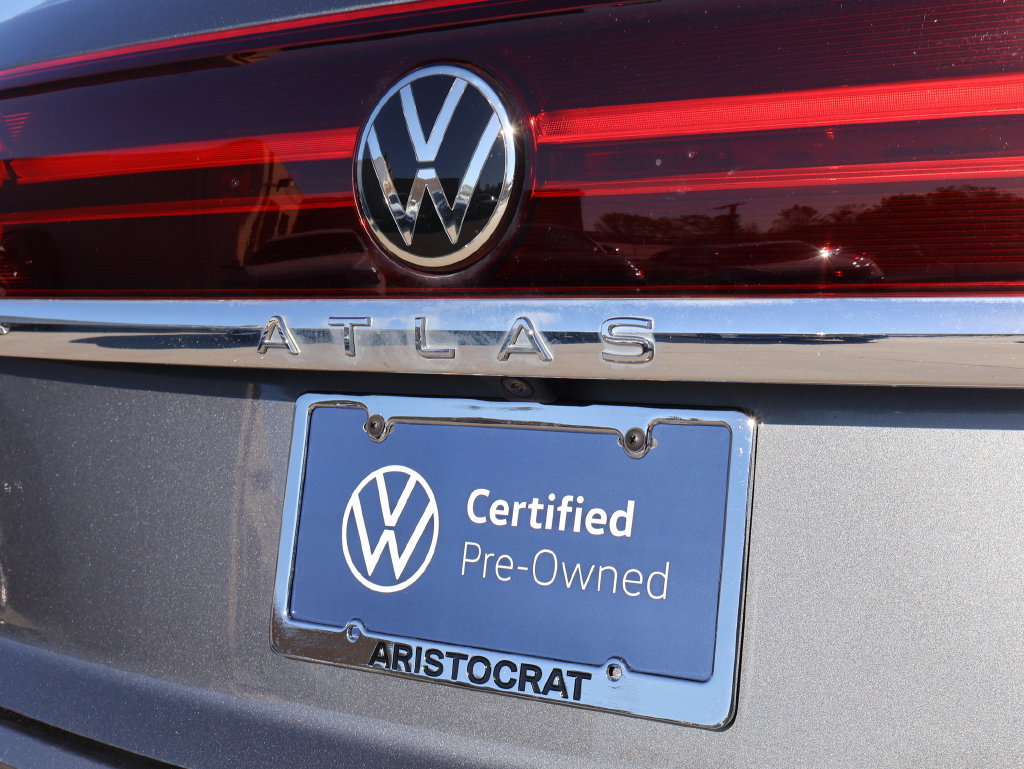 Certified 2024 Volkswagen Atlas Cross Sport SE w/ Panoramic Sunroof Package AWD/4WD image 38