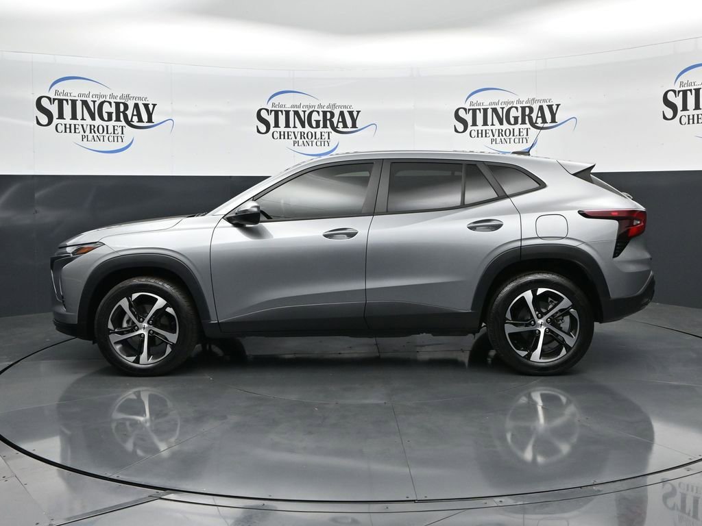 Used 2024 Chevrolet Trax RS w/ Driver Confidence Package image 4